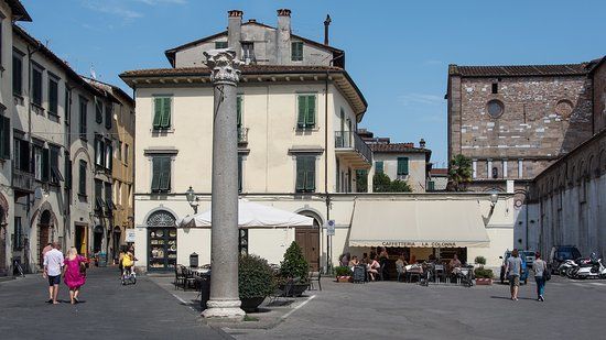 Piazza Santa Maria