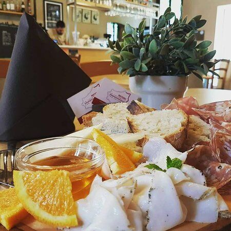 Ristoro Delle Mura La Casermetta