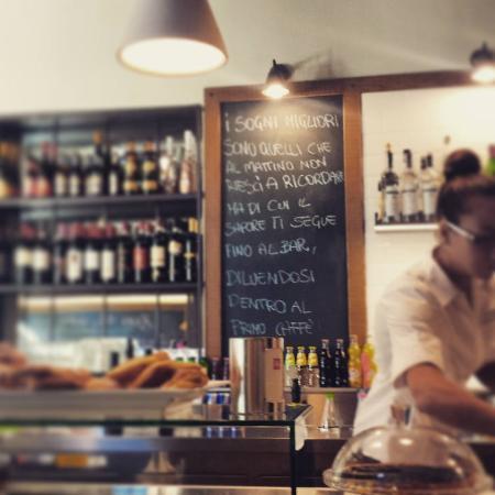 Seasons Restaurant Wine Cafe and b&b la Piccola Locanda