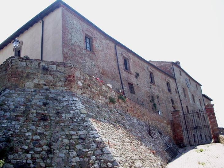 Castello di Monte Antico