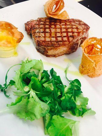 Cosmopolitan Golf Club Restaurant