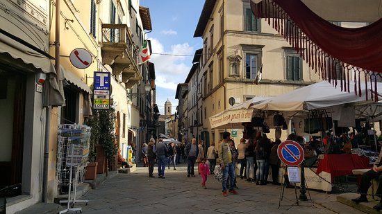 Loggia dei mercanti