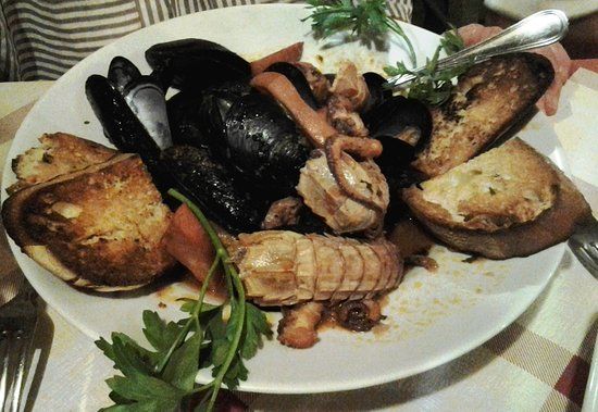 Trattoria Pizzeria Osteria Del Vecchio Pino